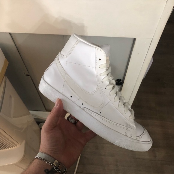 Women’s Nike Blazer Mid Triple White size 8.5 - Picture 1 of 7